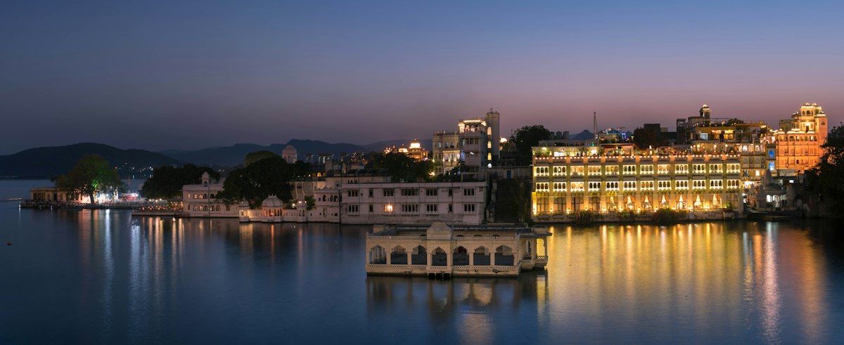 Lakeside Palaces 3